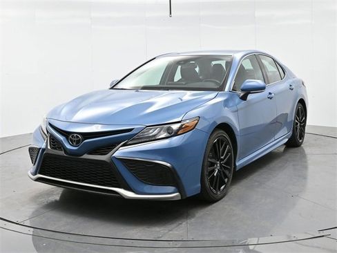 Used 2024 Toyota Camry XSE image 3