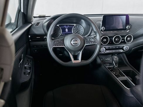 Used 2024 Nissan Sentra SV image 17