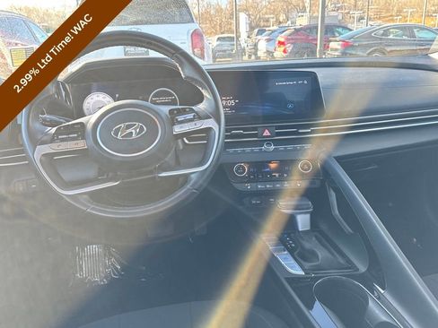 Certified 2023 Hyundai Elantra SEL w/ Convenience Package image 37
