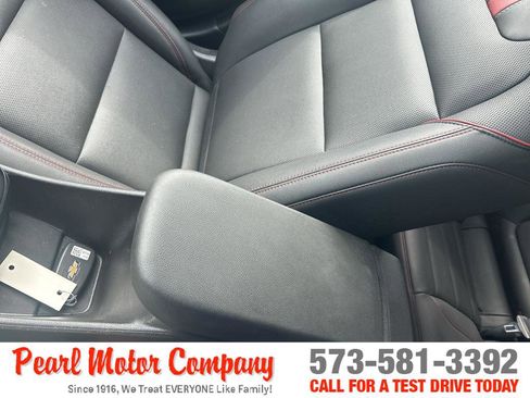 Used 2024 Chevrolet Trax RS w/ Sunroof Package FWD image 19