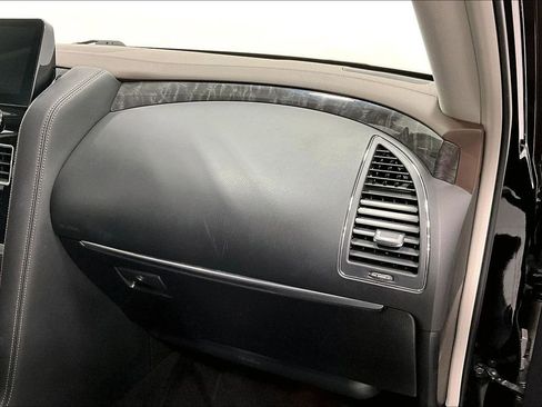 Used 2021 Nissan Armada Platinum image 19