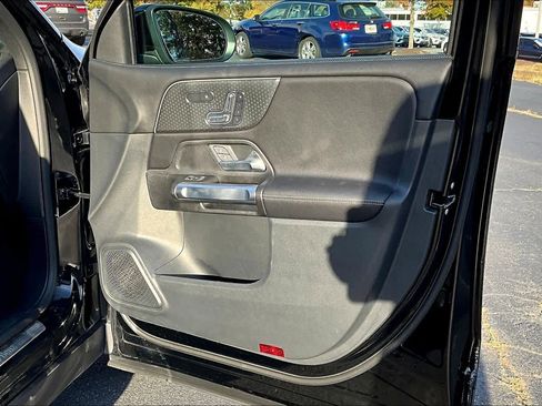 Certified 2024 Mercedes-Benz GLB 250 image 22