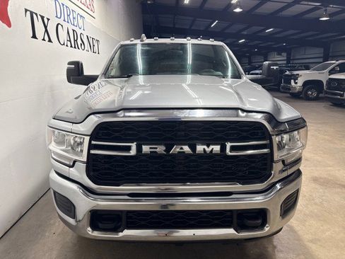 Used 2024 RAM 3500 Tradesman w/ Chrome Appearance Group AWD/4WD image 13