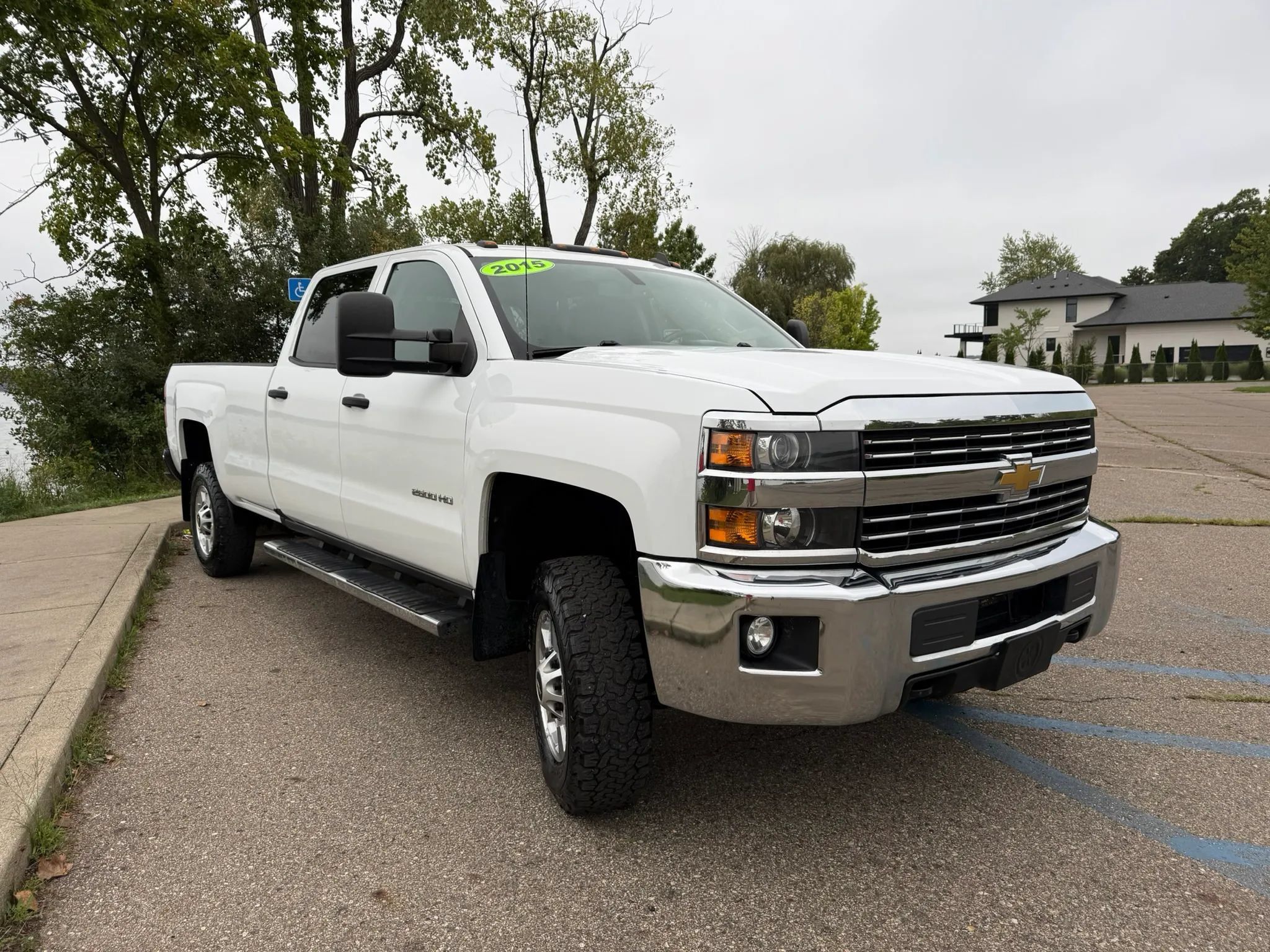 Used 2015 Chevrolet Silverado 2500 LT AWD/4WD image 3