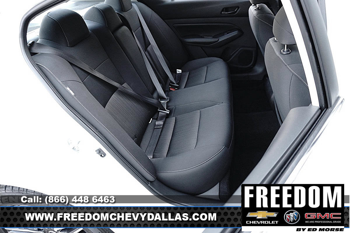 Used 2025 Nissan Altima 2.5 SV FWD image 12