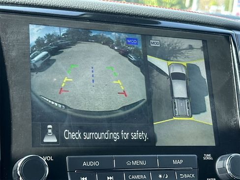 Used 2021 Nissan Titan PRO-4X w/ Pro-4x Convenience Package image 19