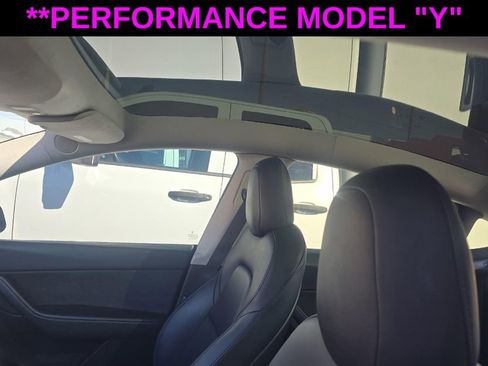 Used 2022 Tesla Model Y Performance image 13