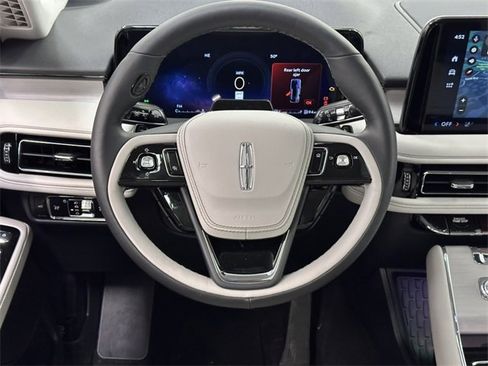 New 2025 Lincoln Aviator Reserve w/ Illumination Package image 24