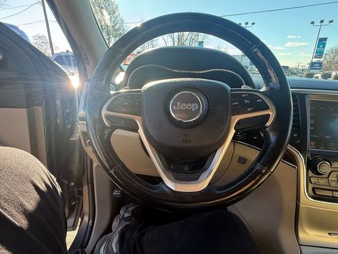 Used 2014 Jeep Grand Cherokee Limited image 11