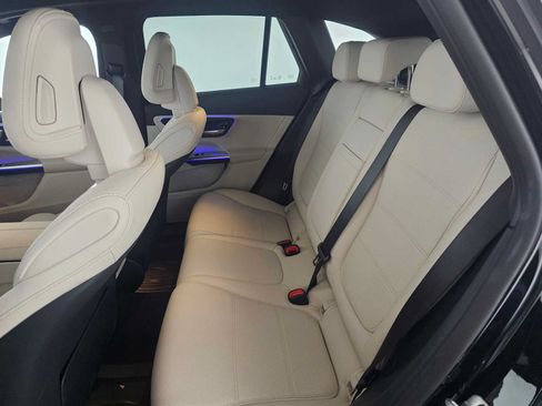 Used 2026 Mercedes-Benz GLC 300 4MATIC image 16