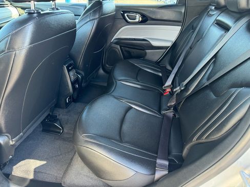 Used 2025 Jeep Compass Limited image 16