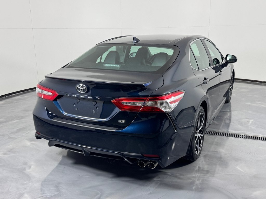 Used 2020 Toyota Camry SE FWD image 5