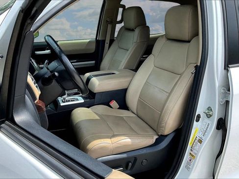 Used 2017 Toyota Tundra Limited w/ Limited Premium Package AWD/4WD image 23