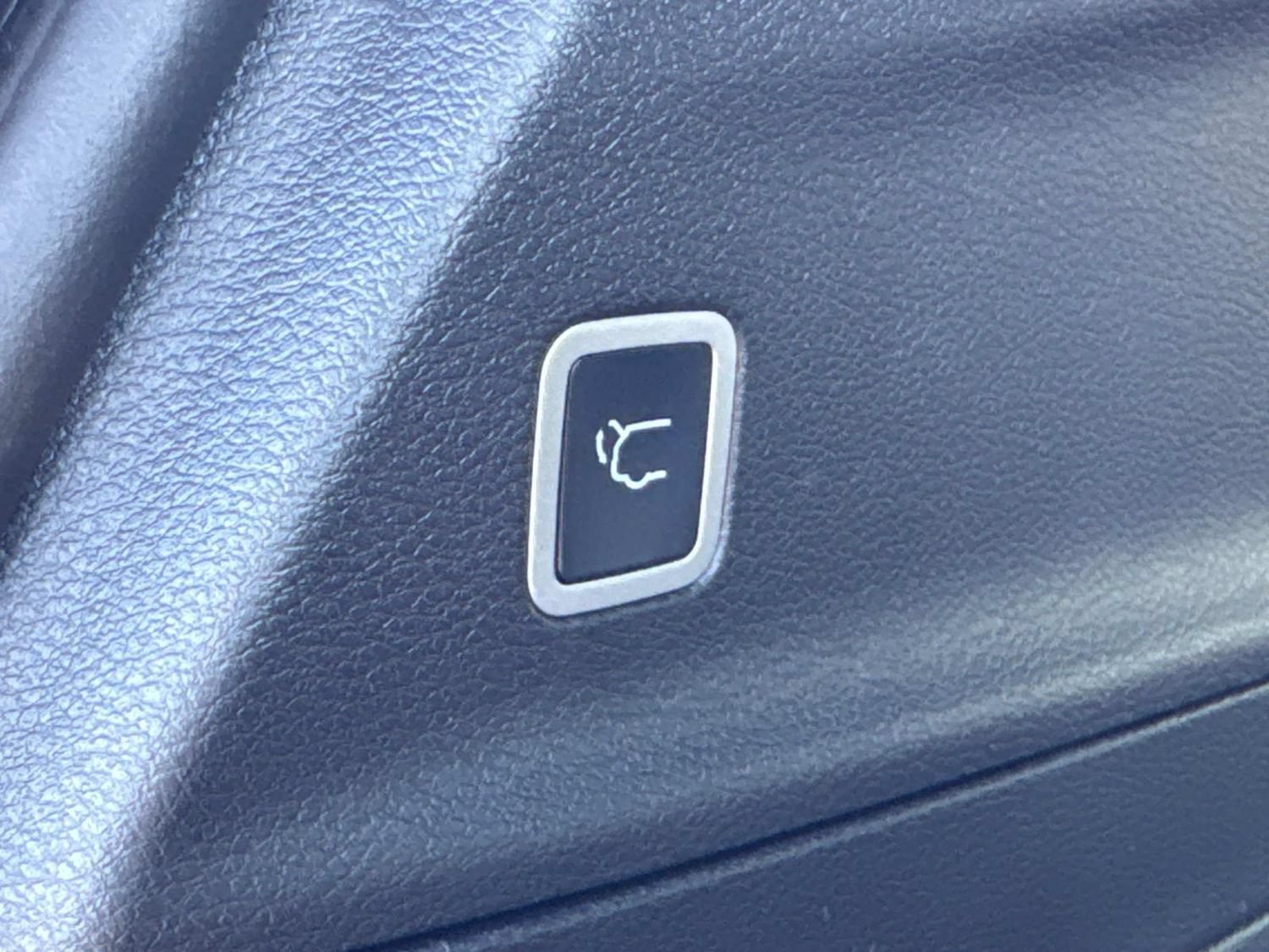 New 2026 Chrysler Pacifica Select w/ S Appearance Package FWD image 17