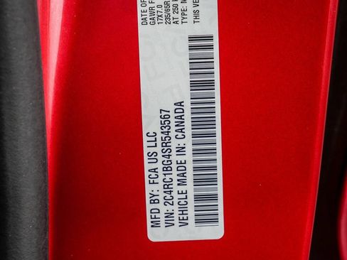 Used 2025 Chrysler Pacifica Select FWD image 44