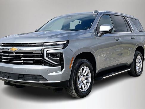 Used 2025 Chevrolet Tahoe LT image 2