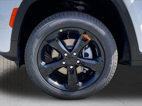 New 2026 Jeep Grand Cherokee Limited w/ Limited Altitude Package RWD image 27