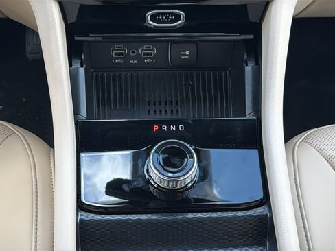 New 2026 Jeep Grand Cherokee L Limited w/ Luxury Tech Group II RWD image 21