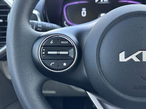 Used 2023 Kia Soul LX FWD image 23