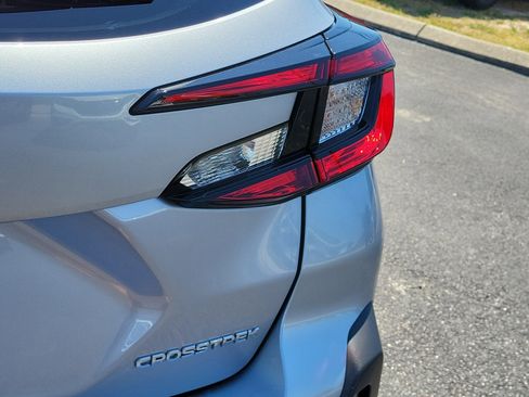 Used 2024 Subaru Crosstrek 2.0i Premium image 11