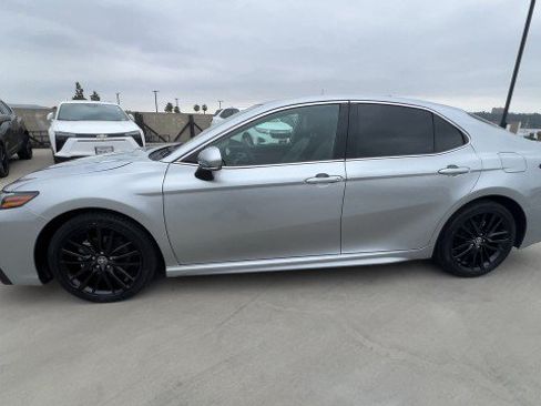 Used 2023 Toyota Camry XSE FWD image 5