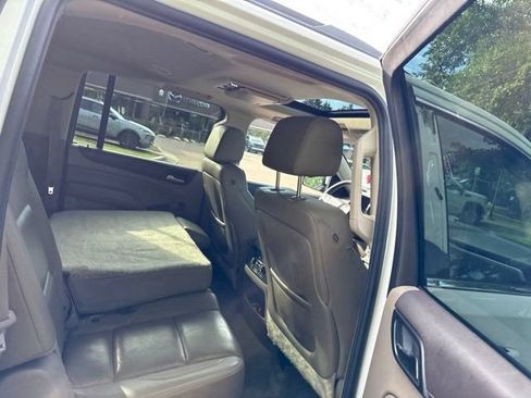Used 2015 GMC Yukon XL SLT w/ Open Road Package AWD/4WD image 11