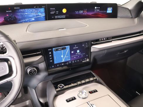 New 2025 Lincoln Navigator Reserve w/ Jet Appearance Package AWD/4WD image 5