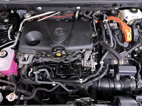 Used 2021 Toyota RAV4 XLE image 31