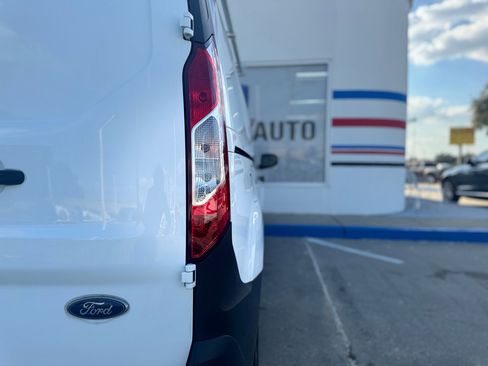 Used 2020 Ford Transit Connect XL image 30