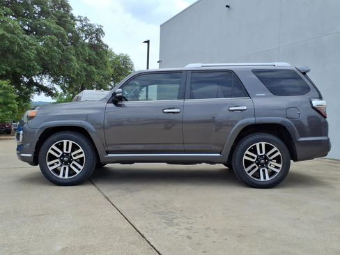 Used 2018 Toyota 4Runner Limited image 30