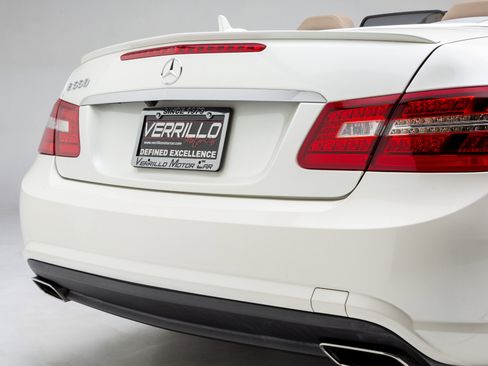 Used 2011 Mercedes-Benz E 550 Cabriolet image 35
