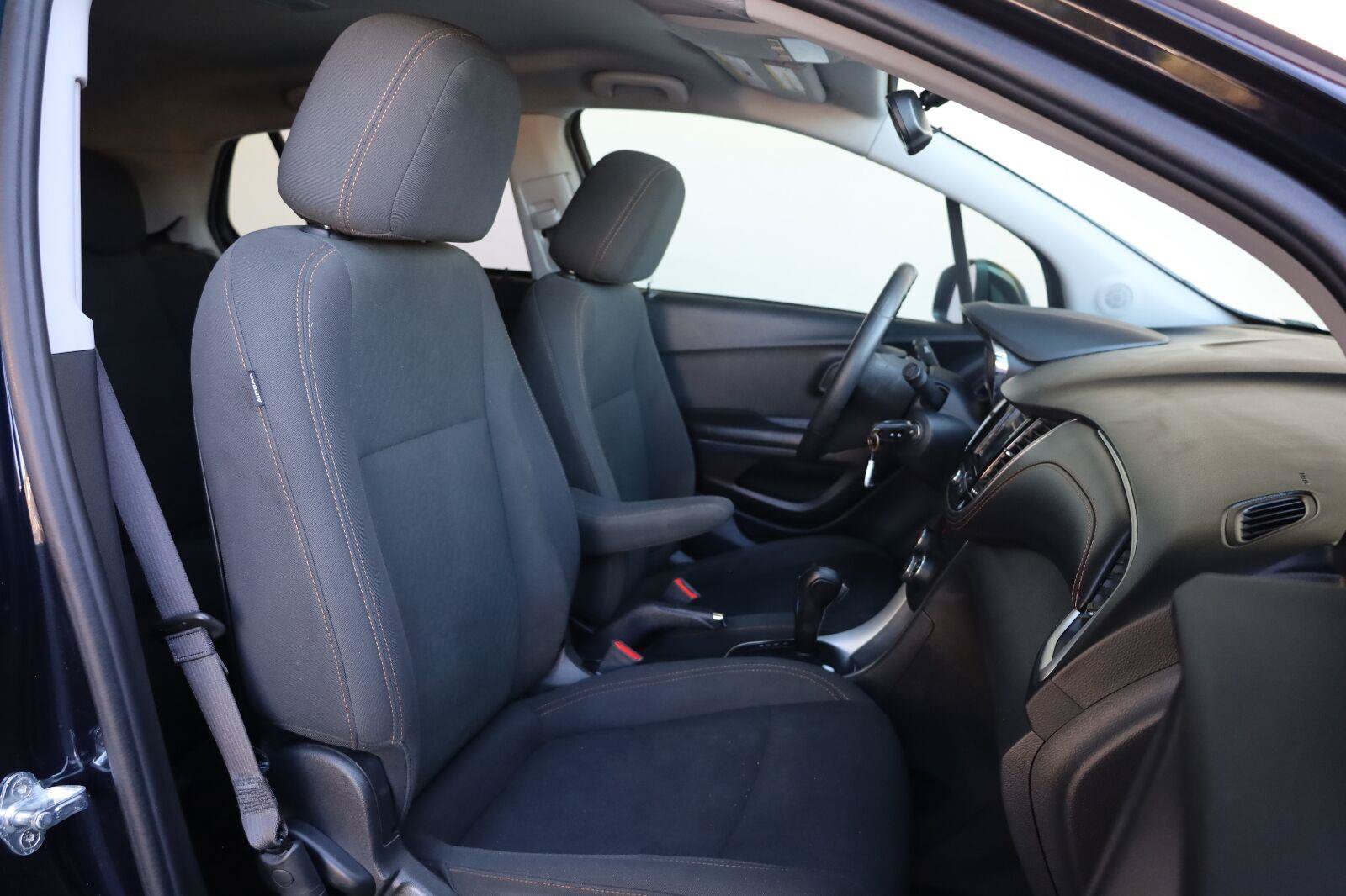 Used 2021 Chevrolet Trax LS w/ Tint and Cruise Package FWD image 26