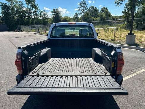Used 2014 Toyota Tacoma 2WD Regular Cab image 9