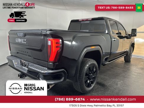Used 2024 GMC Sierra 2500 Denali Ultimate image 11