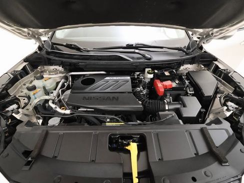 Used 2022 Nissan Rogue Platinum w/ Head-Up Display Package image 5