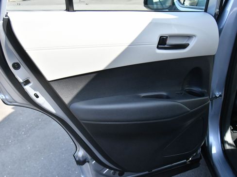Used 2024 Toyota Corolla Cross L FWD image 33