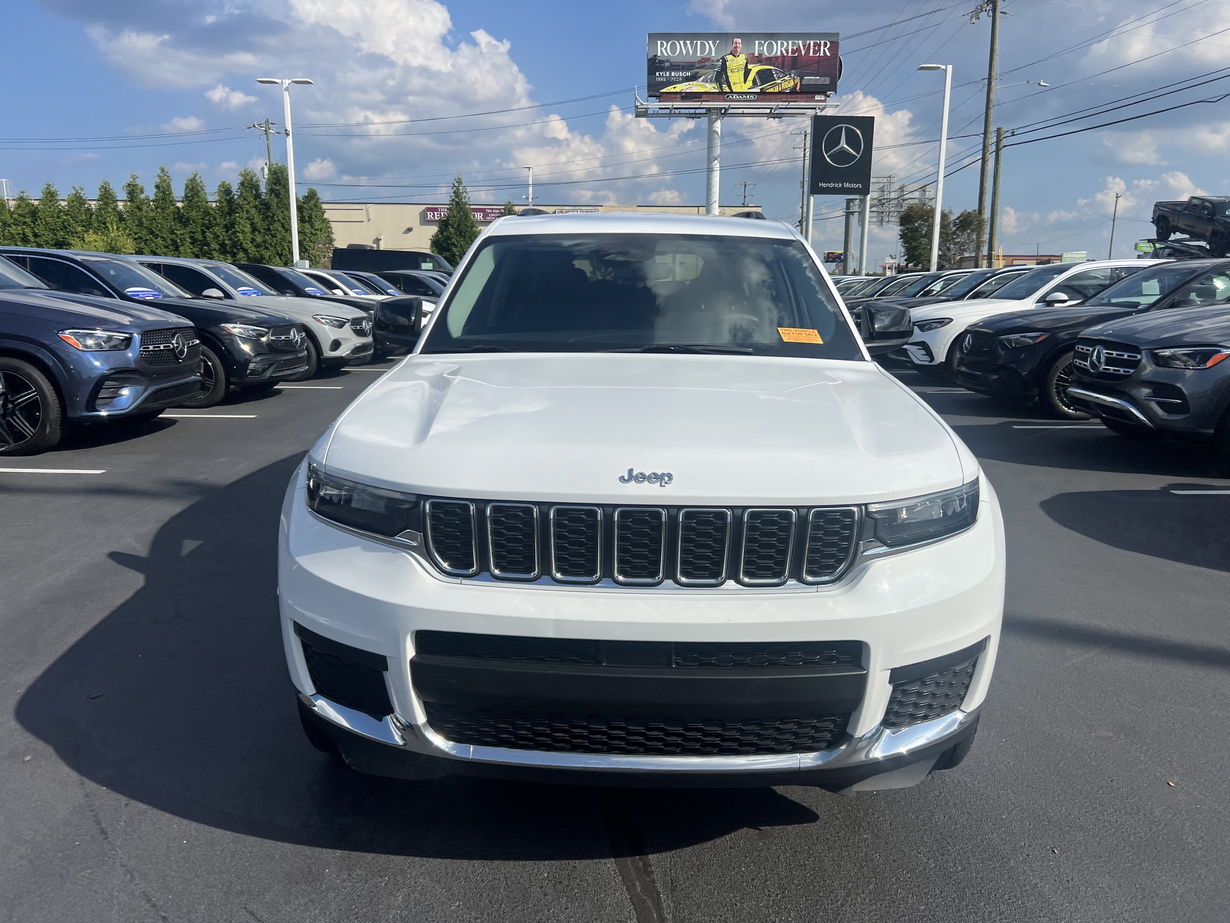 Used 2023 Jeep Grand Cherokee L Laredo AWD/4WD image 3