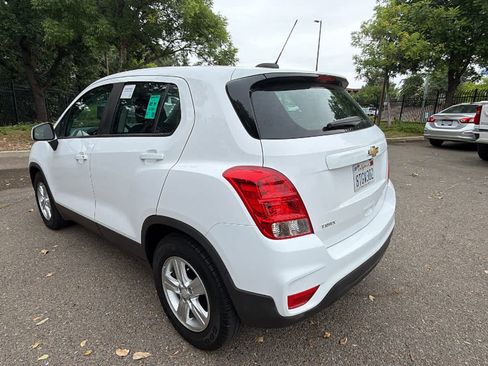 Used 2020 Chevrolet Trax LS FWD image 7