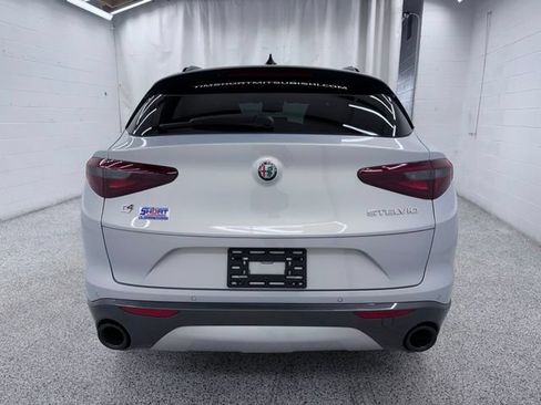 Used 2023 Alfa Romeo Stelvio Ti AWD/4WD image 3