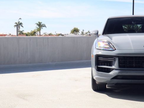 New 2026 Porsche Cayenne Turbo image 12