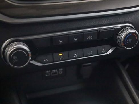 Used 2025 Nissan Altima 2.5 SV image 18