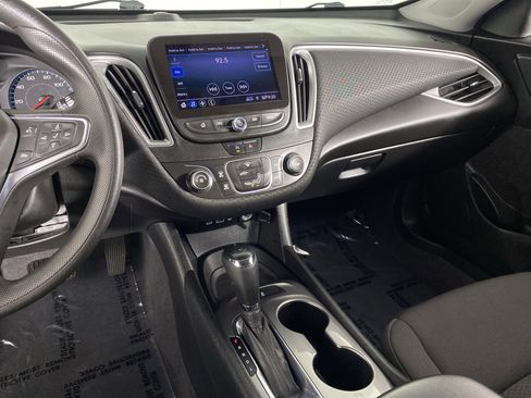 Used 2020 Chevrolet Malibu LS image 27