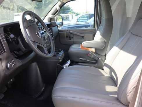 New 2025 GMC Savana 3500 w/ Power Convenience Package RWD image 28