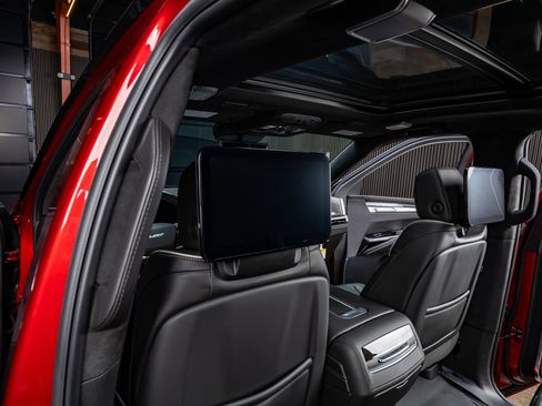 Used 2026 Cadillac Escalade V w/ LPO, Floor Liner Package AWD/4WD image 35