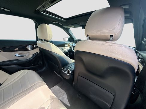 Used 2019 Mercedes-Benz C 300 Sedan image 29