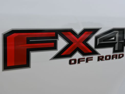 Used 2022 Ford F350 Lariat w/ Lariat Ultimate Package image 13