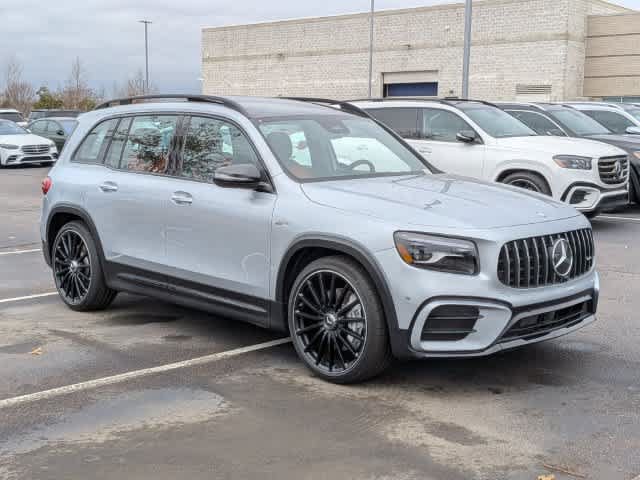 Used 2026 Mercedes-Benz GLB 35 AMG 4MATIC image 2