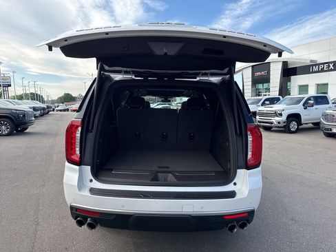 Used 2022 GMC Yukon XL Denali AWD/4WD image 31