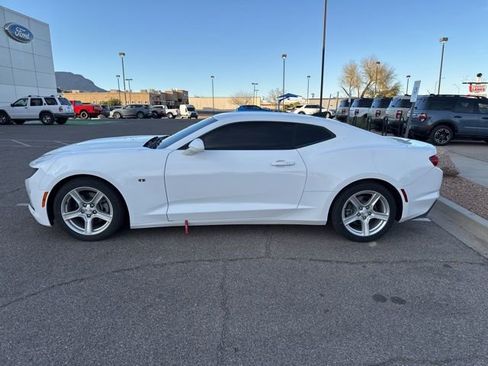 Used 2022 Chevrolet Camaro LT image 2