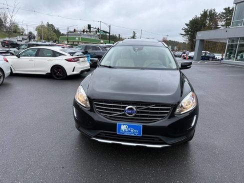 Used 2015 Volvo XC60 T6 w/ Proximity Package AWD/4WD image 3